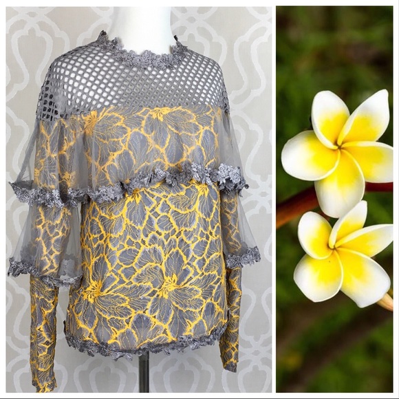 Victorian Flower and Lace Top - Picture 2 of 8